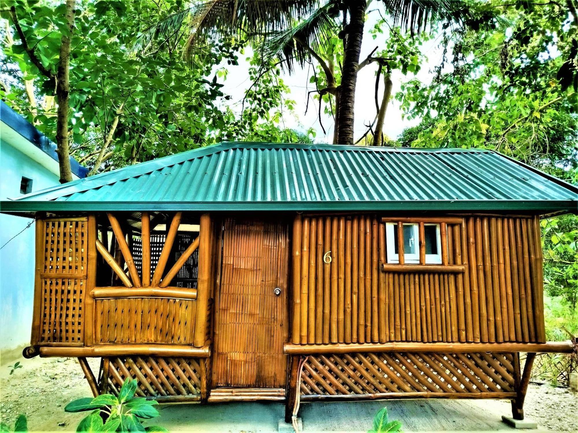 Rea'S Bamboo Resort Gabaldon Pokoj fotografie