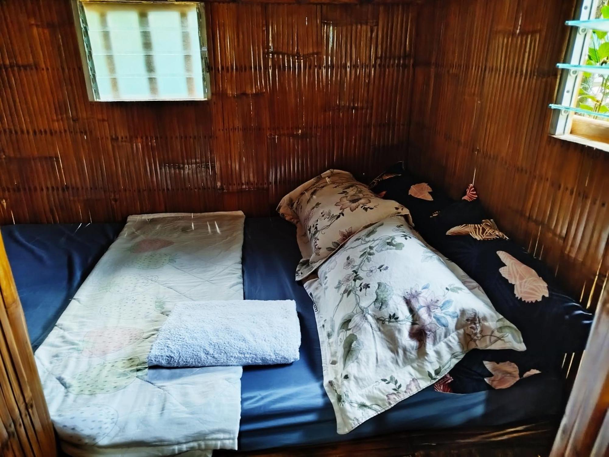 Rea'S Bamboo Resort Gabaldon Pokoj fotografie