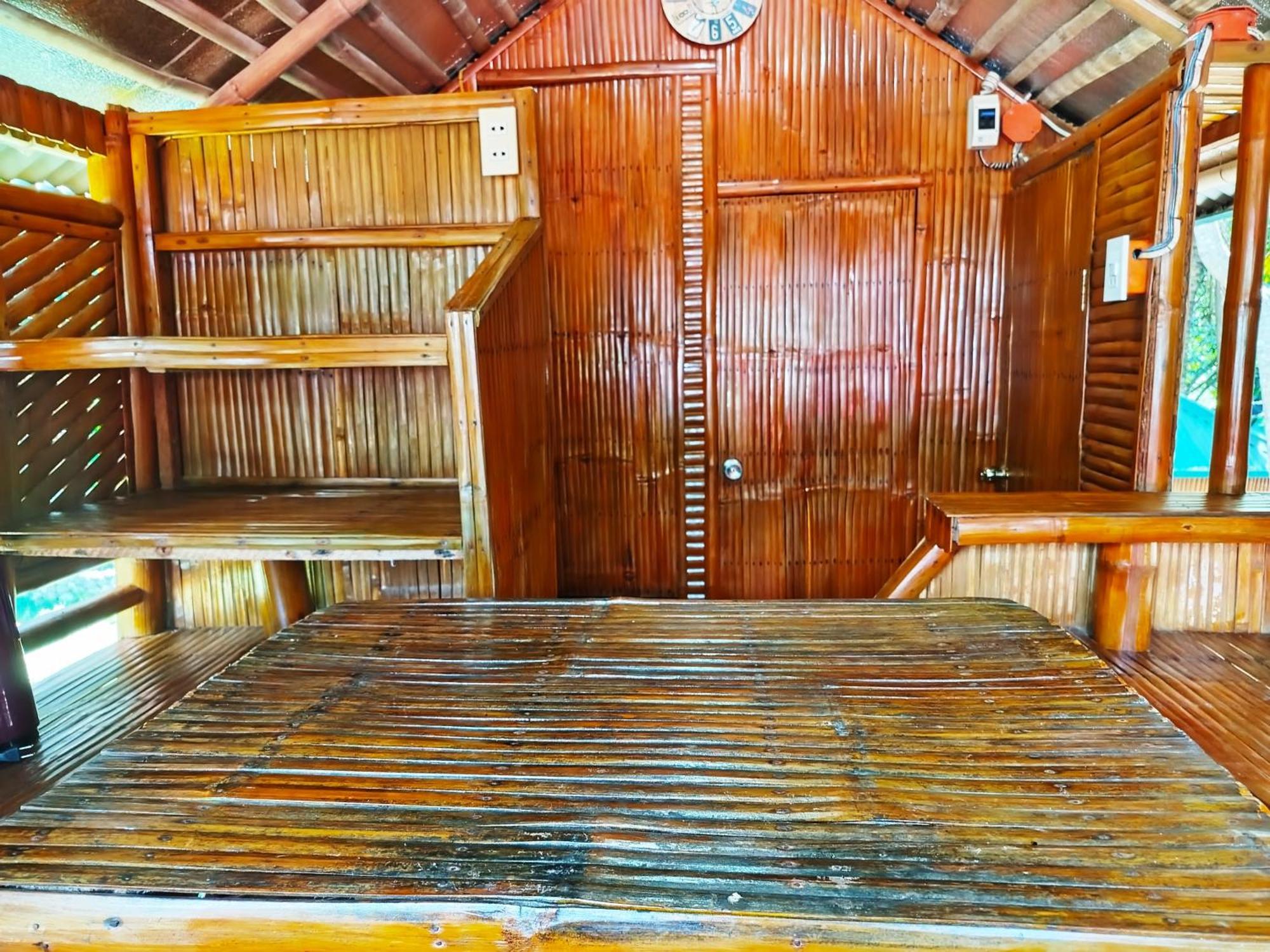 Rea'S Bamboo Resort Gabaldon Pokoj fotografie